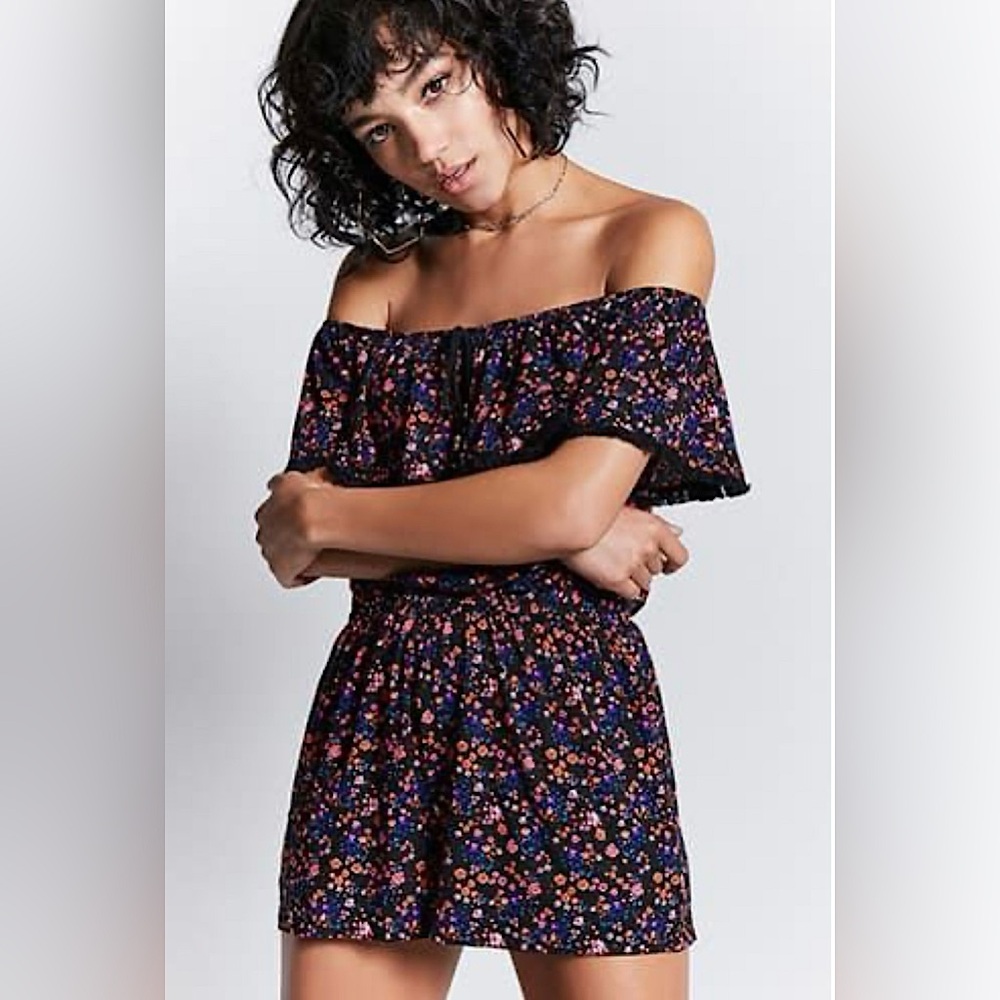 Forever 21 Off The Shoulder Black Floral Colorful Tassel Romper Size Small